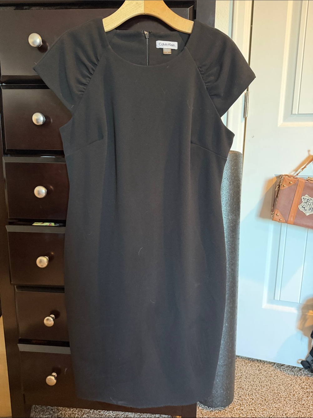 Calvin Klein Black Cap-Sleeve Sheath Dress - Classic Office Sheath